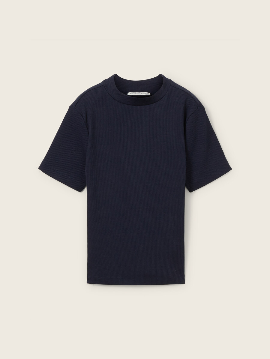 camiseta corta con textura acanalada