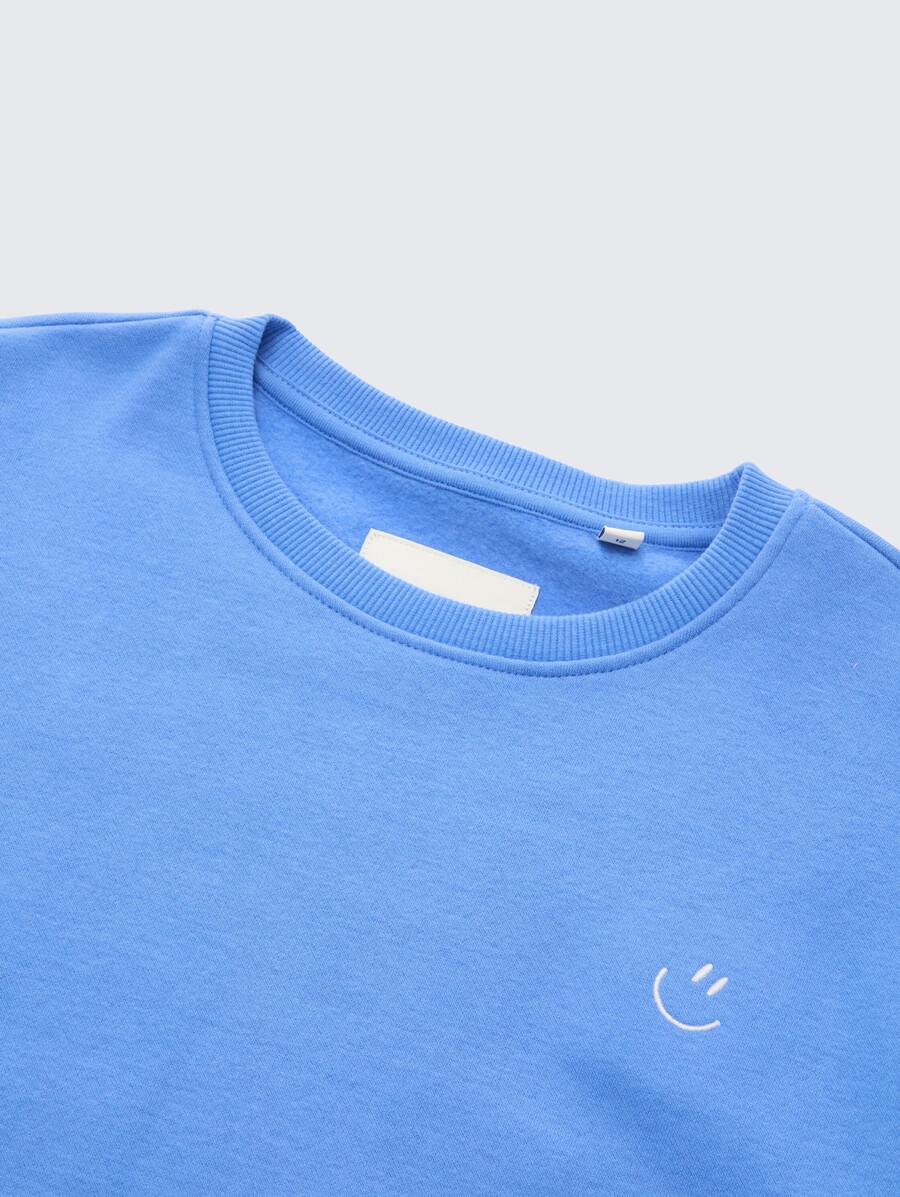 sudadera corta con bordado