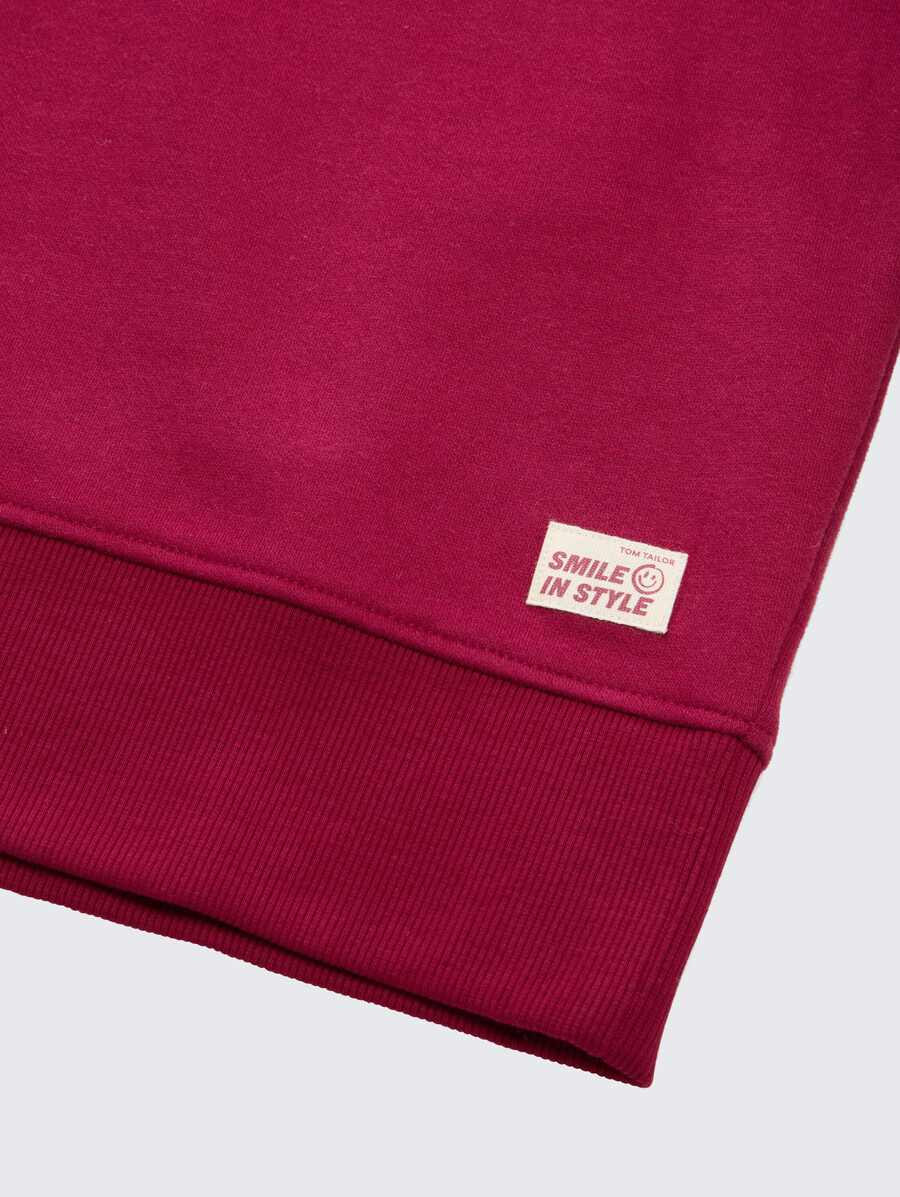 sudadera básica con insignia