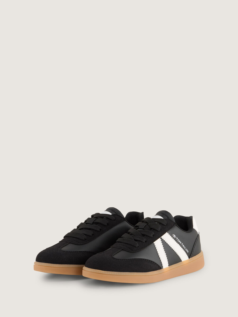 zapatillas con bloques de color