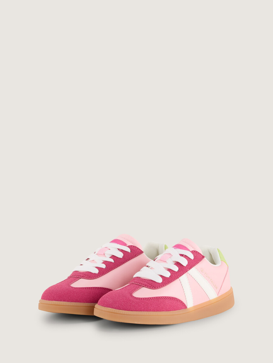 zapatillas con bloques de color