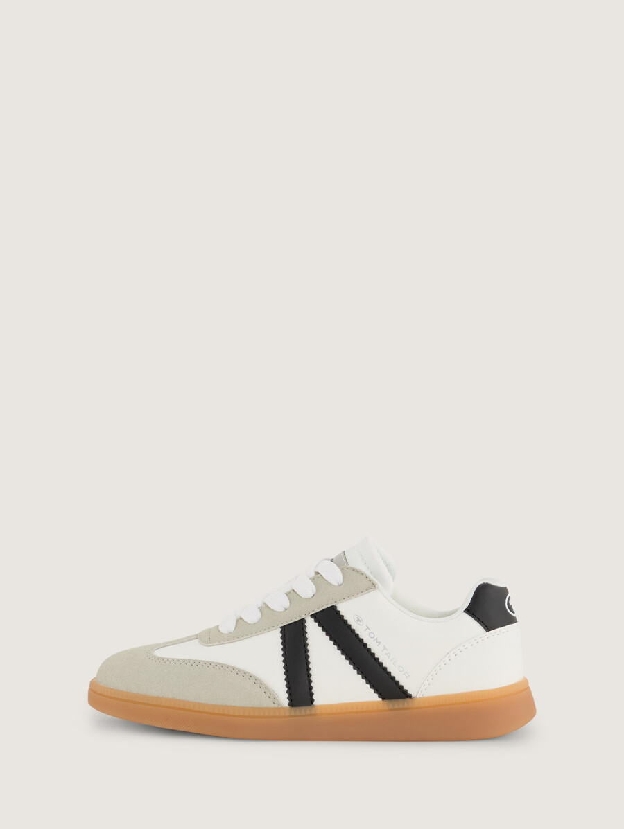 zapatillas con bloques de color