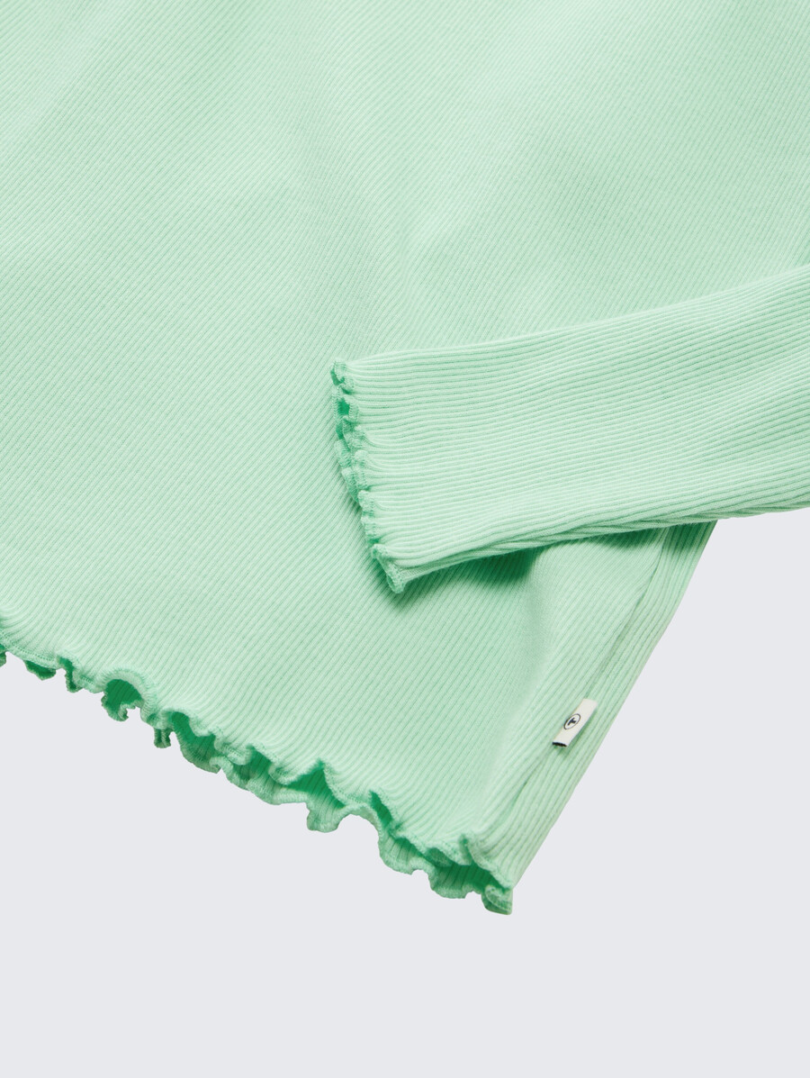camisa de manga larga con textura acanalada