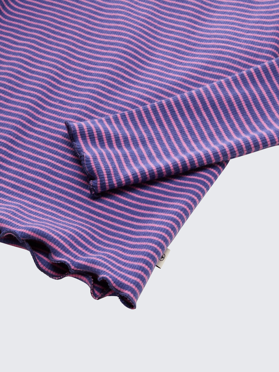 camisa de manga larga acanalada con estampado de rayas