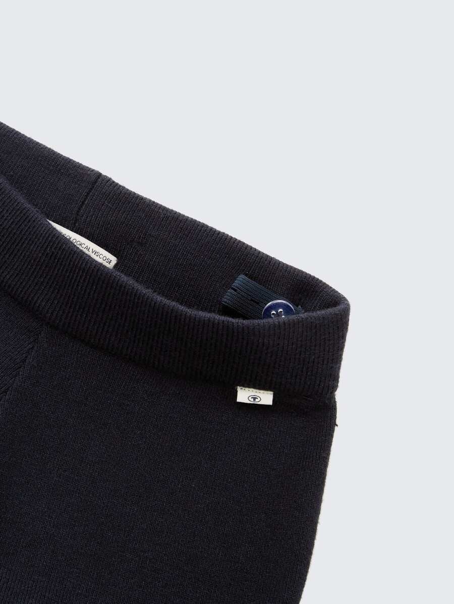 pantalones de punto de pierna ancha y acogedores