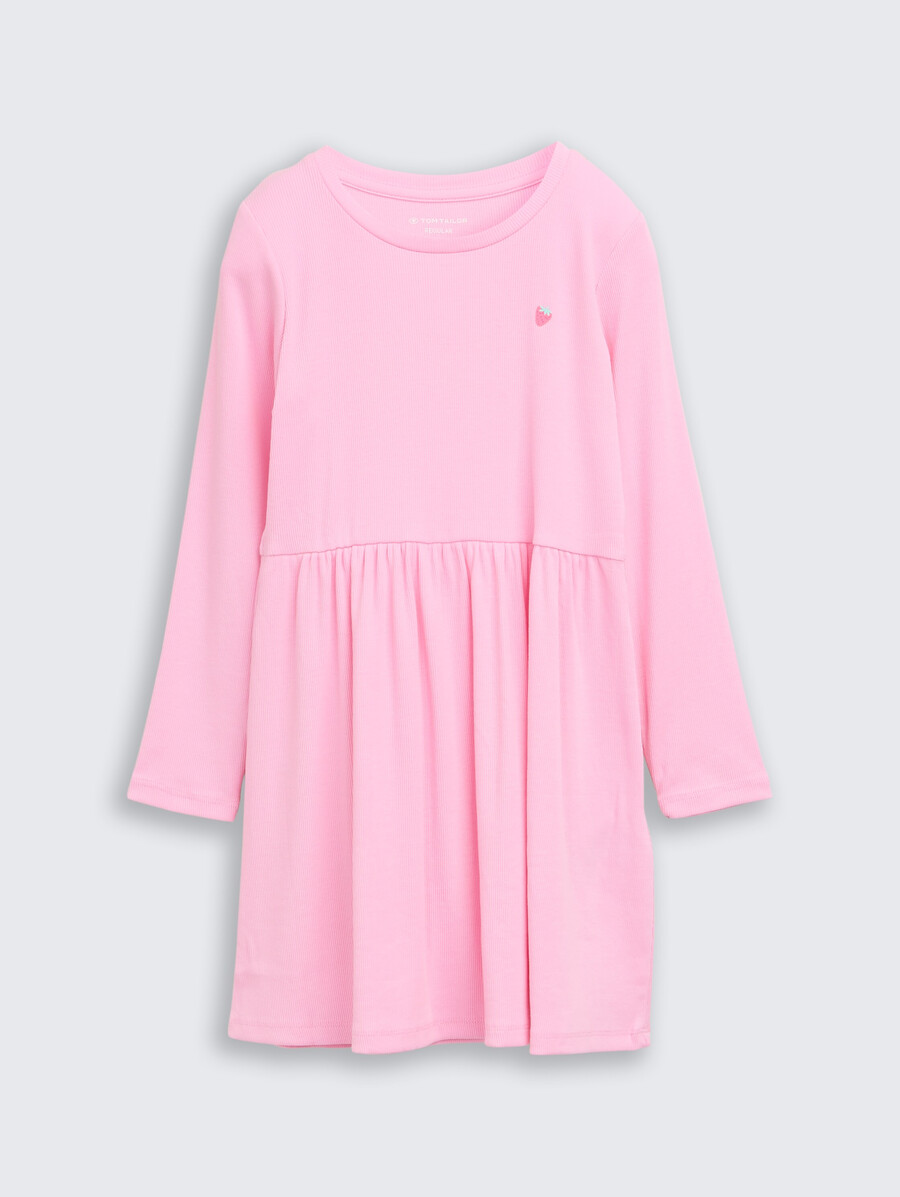 mini vestido con textura acanalada