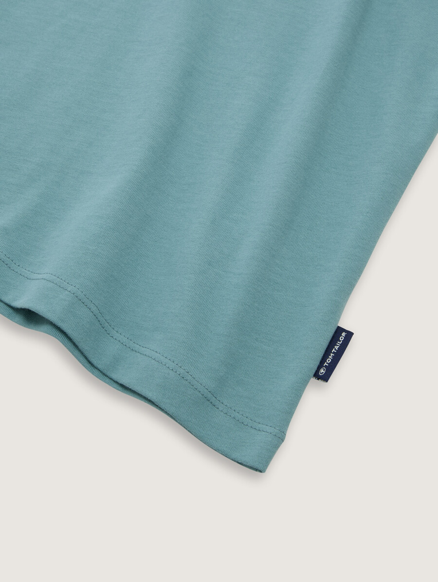 camiseta oversize con estampado en la espalda