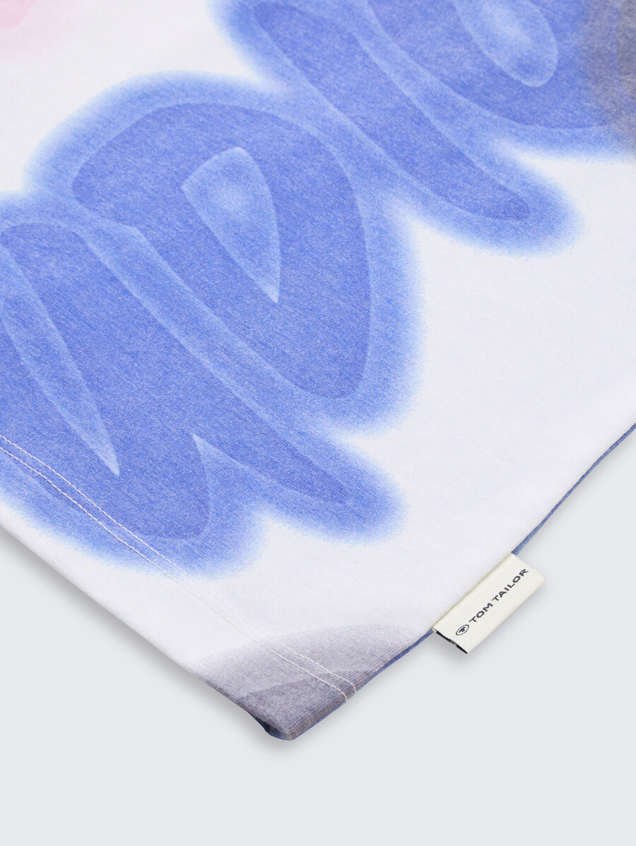 camiseta oversize con estampado integral