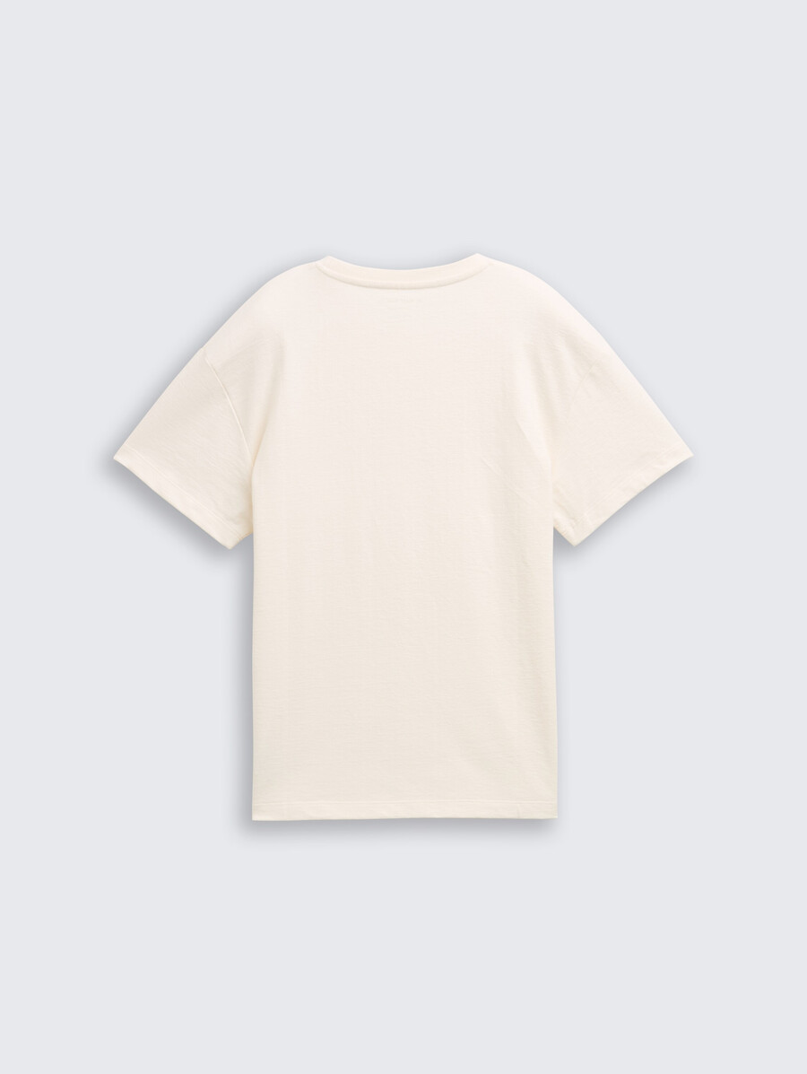 camiseta oversize con bolsillo en el pecho