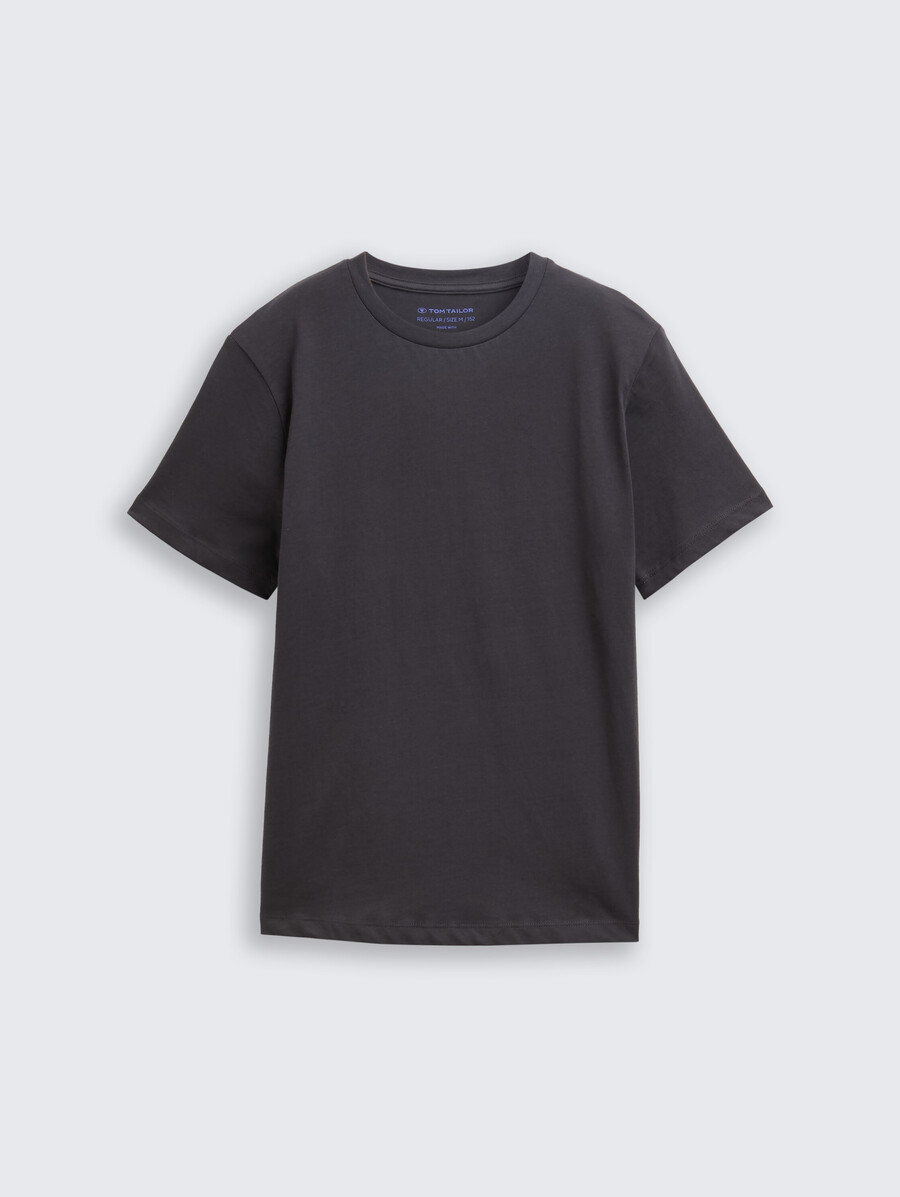 camiseta con estampado en la espalda