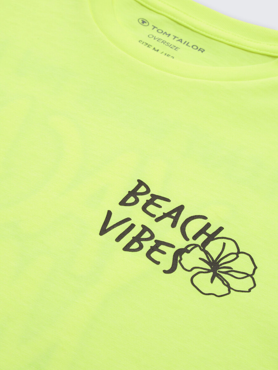 camiseta oversize con estampado