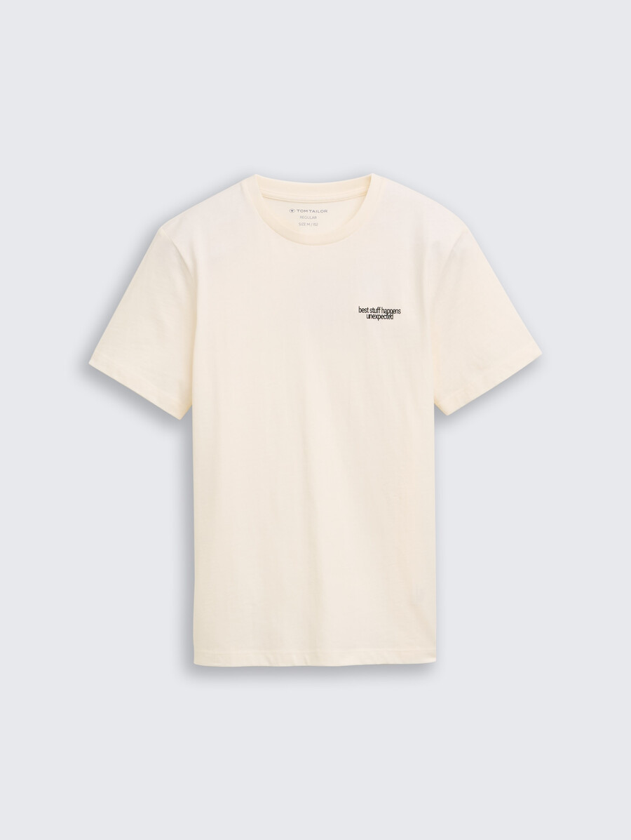 camiseta con estampado en la espalda