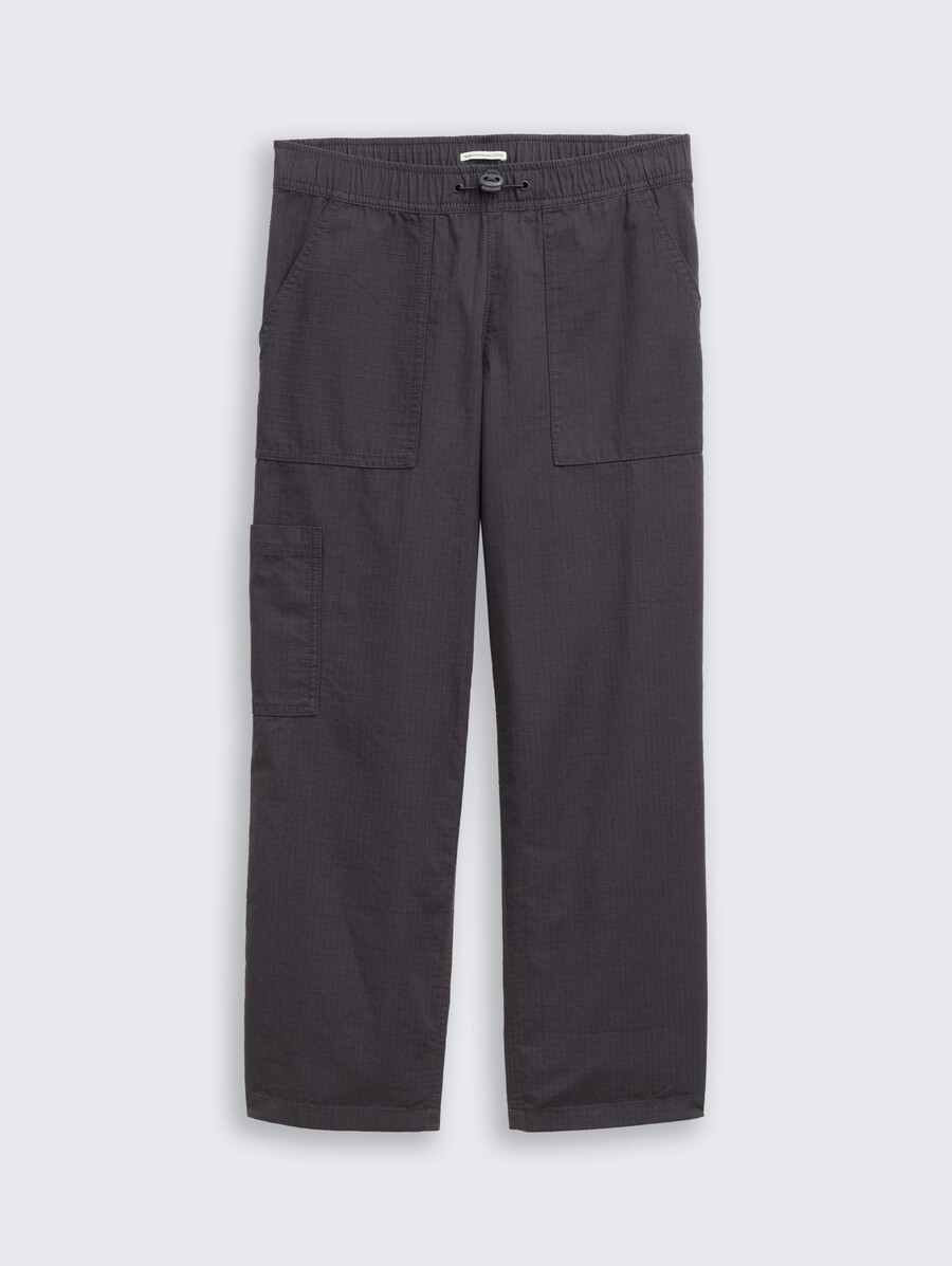 pantalones holgados y relajados