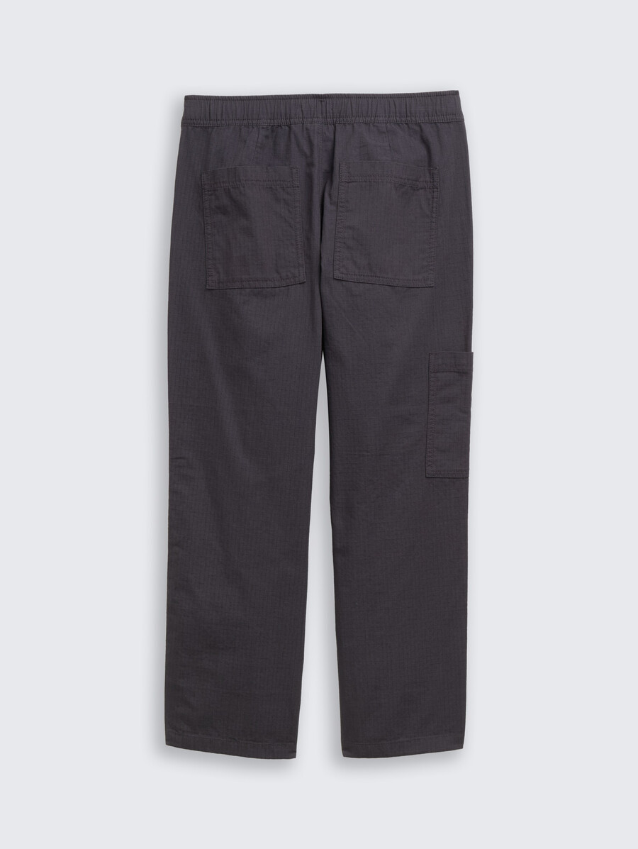 pantalones holgados y relajados