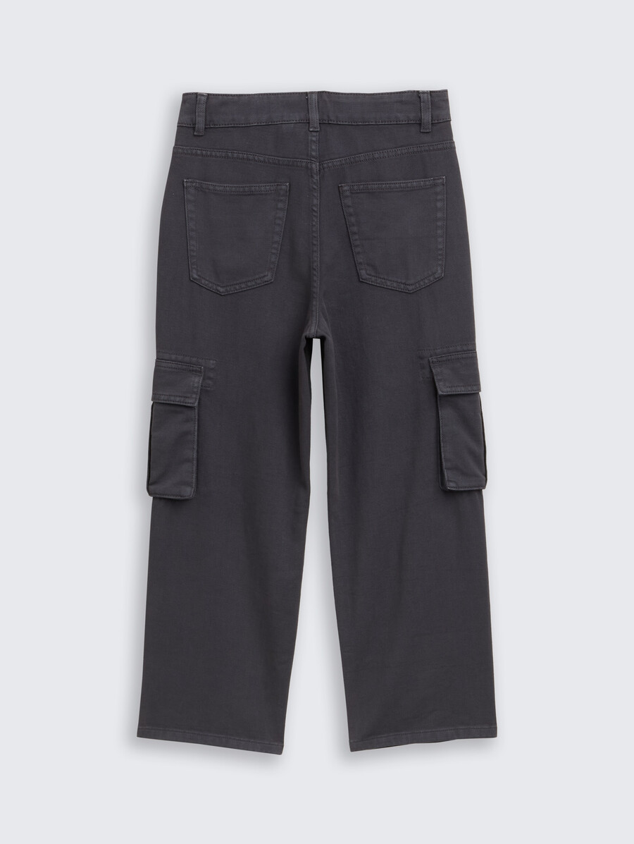 pantalones cargo holgados