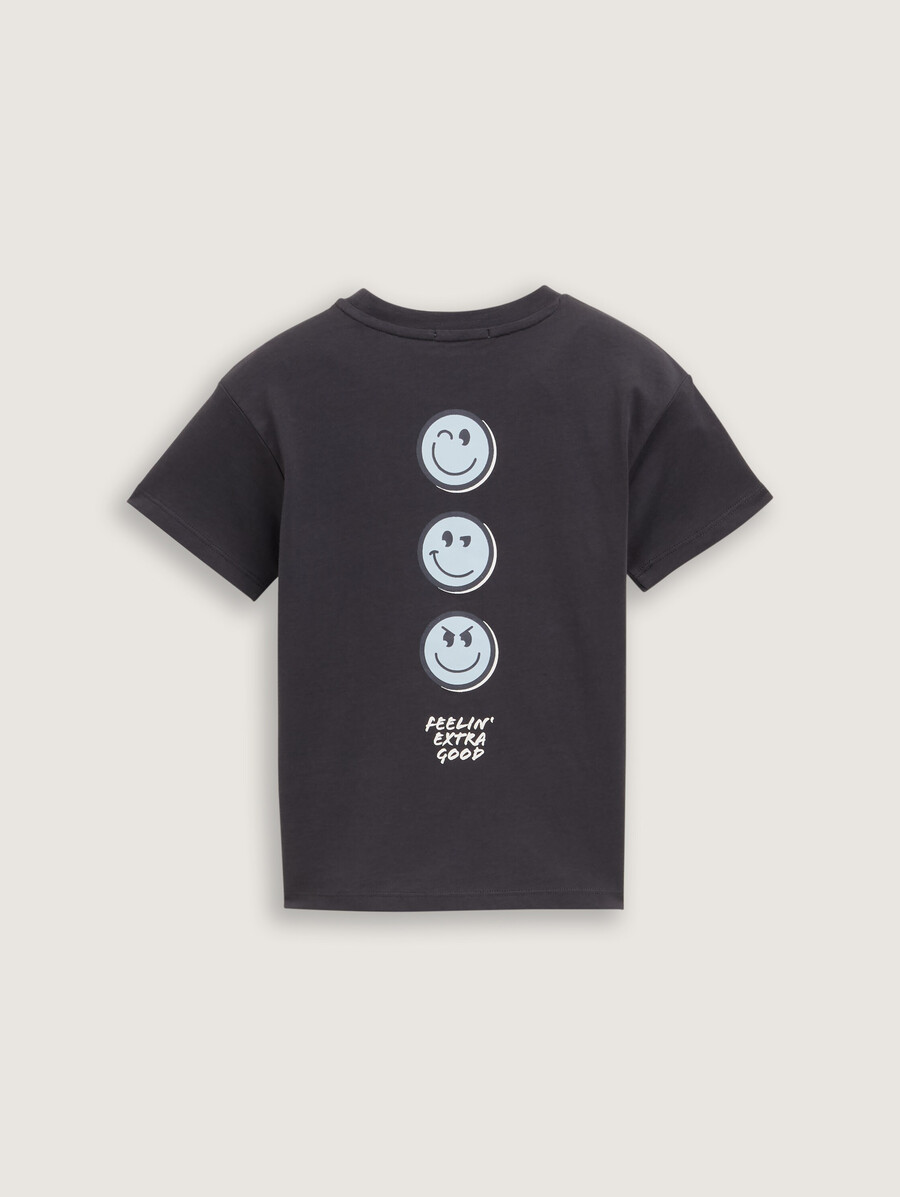 camiseta oversize con estampado