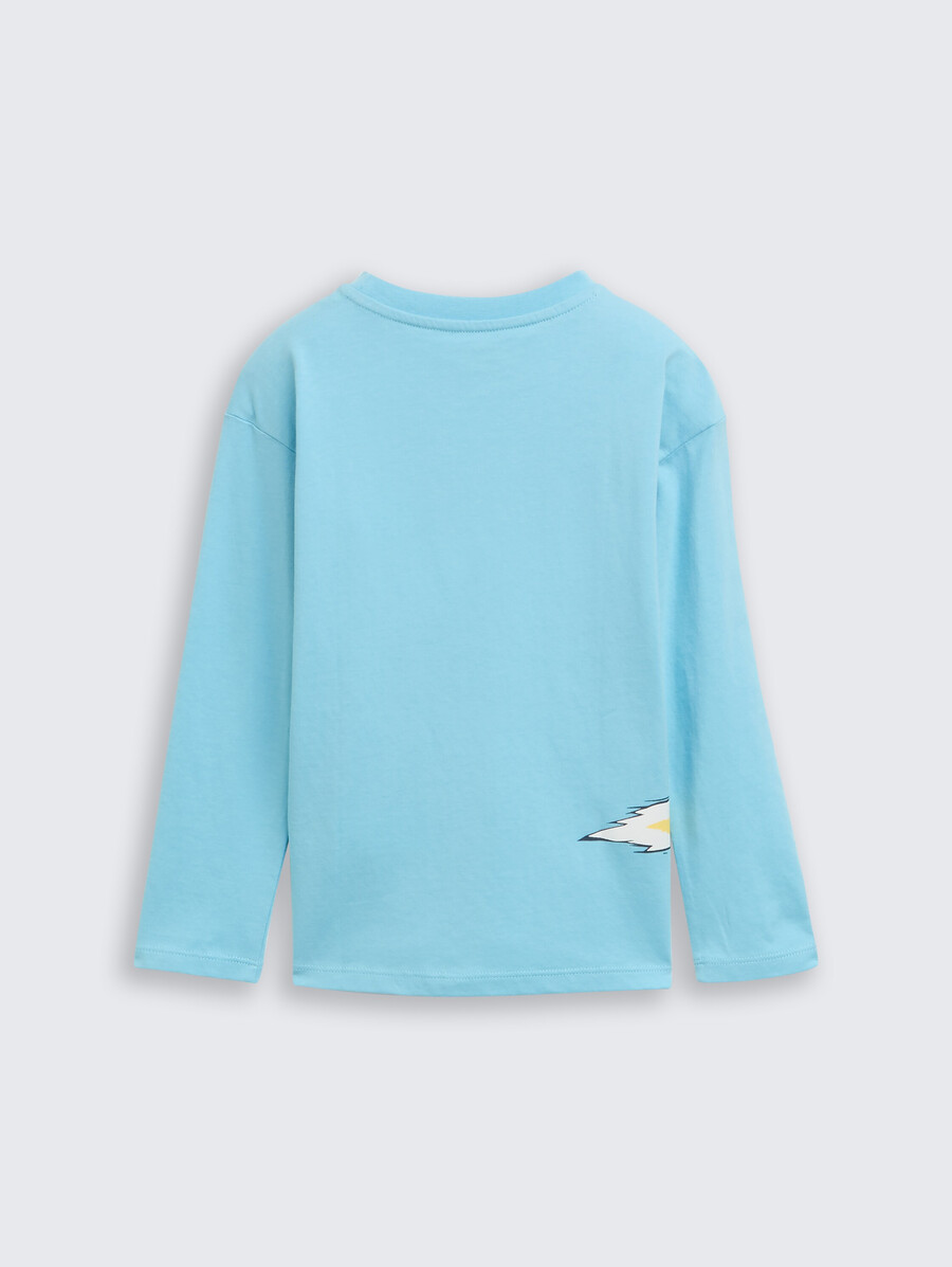camisa oversize de manga larga con estampado en la espalda