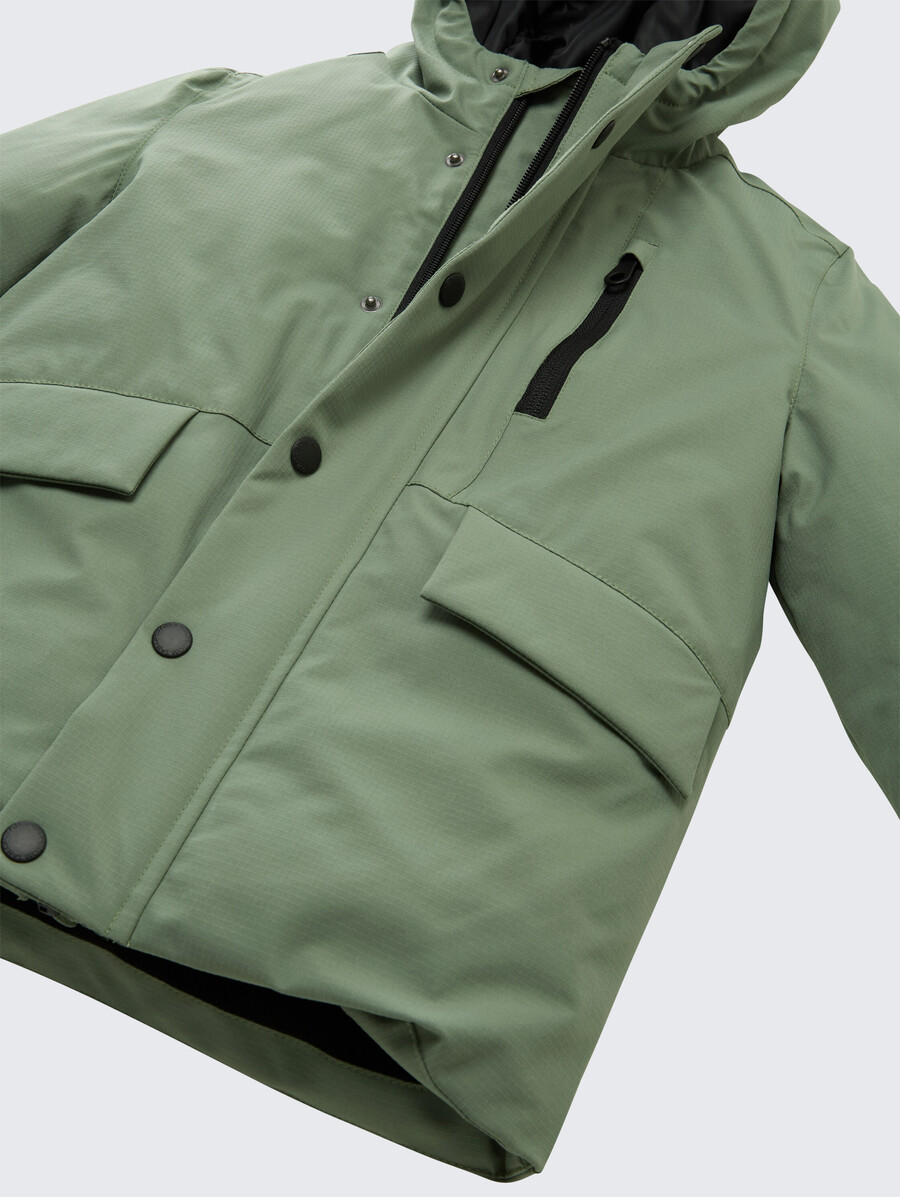 parka ártica con capucha
