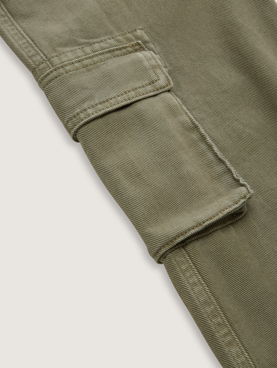 pantalones cargo holgados