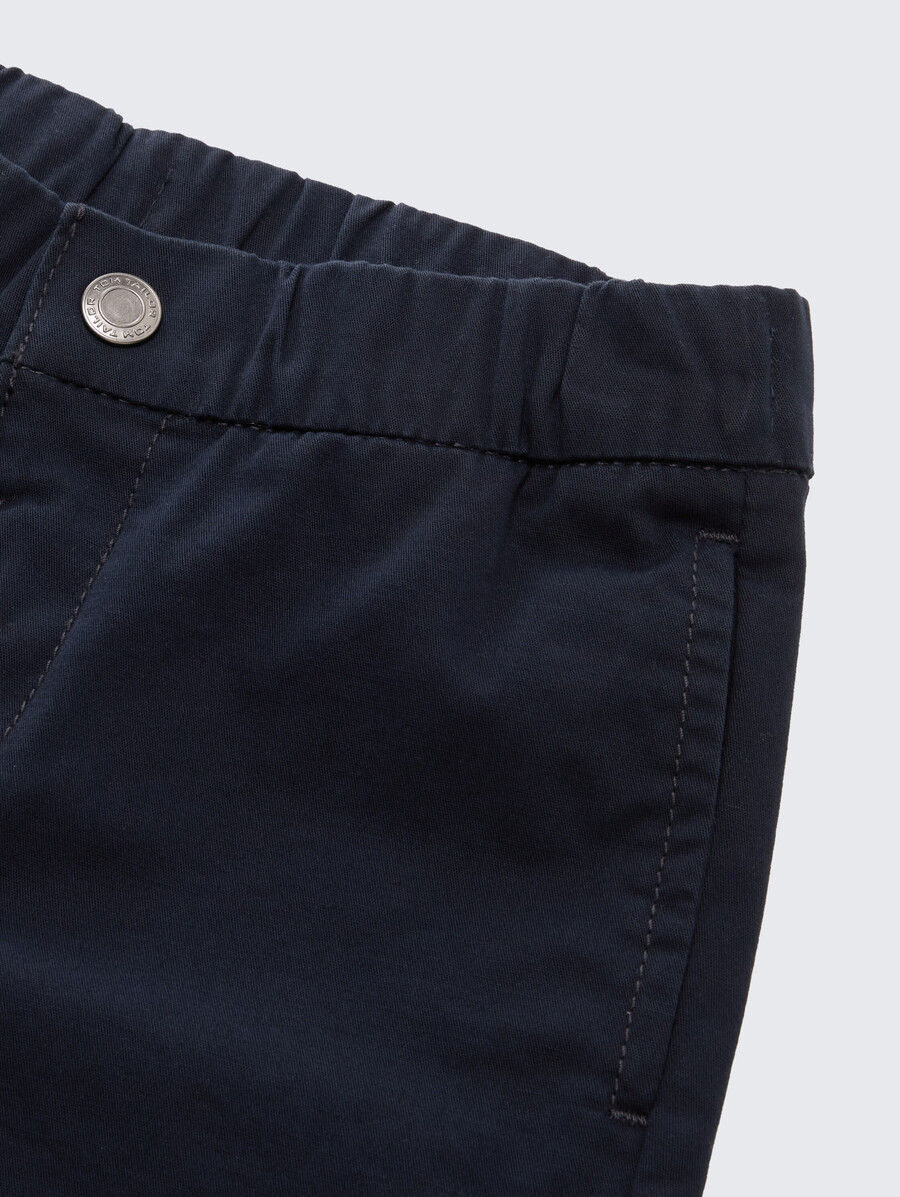 pantalones chinos ajustados