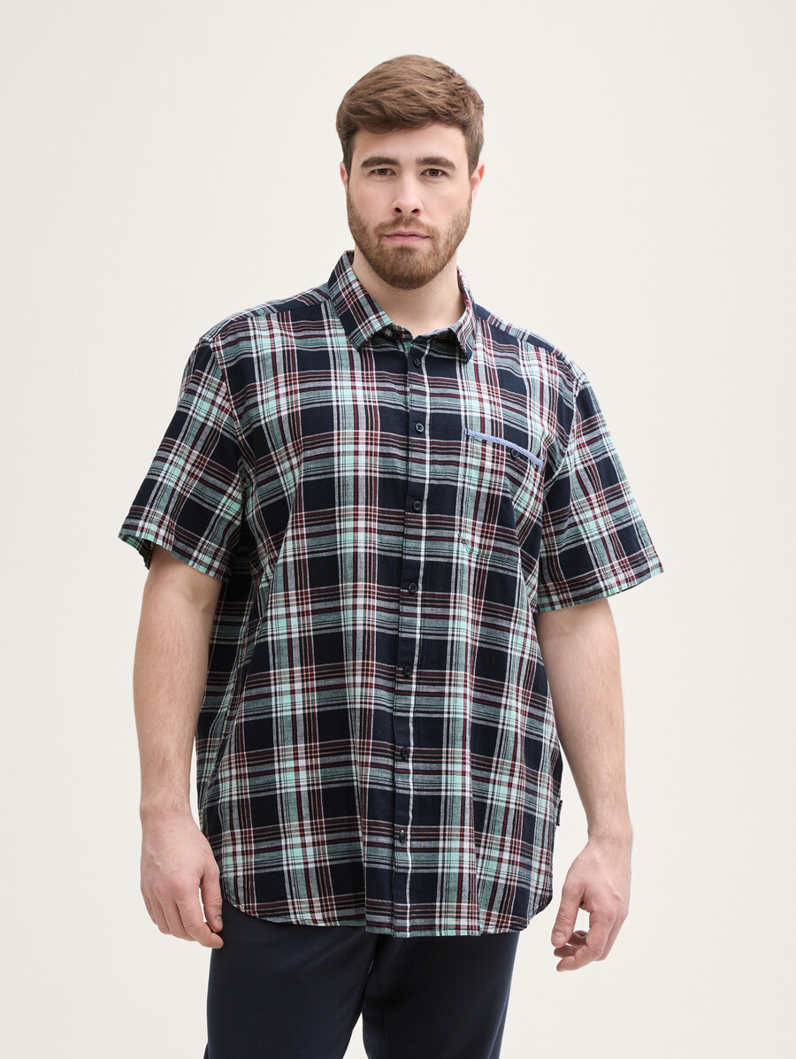 talla grande - camisa de manga corta de corte regular con estampado de cuadros