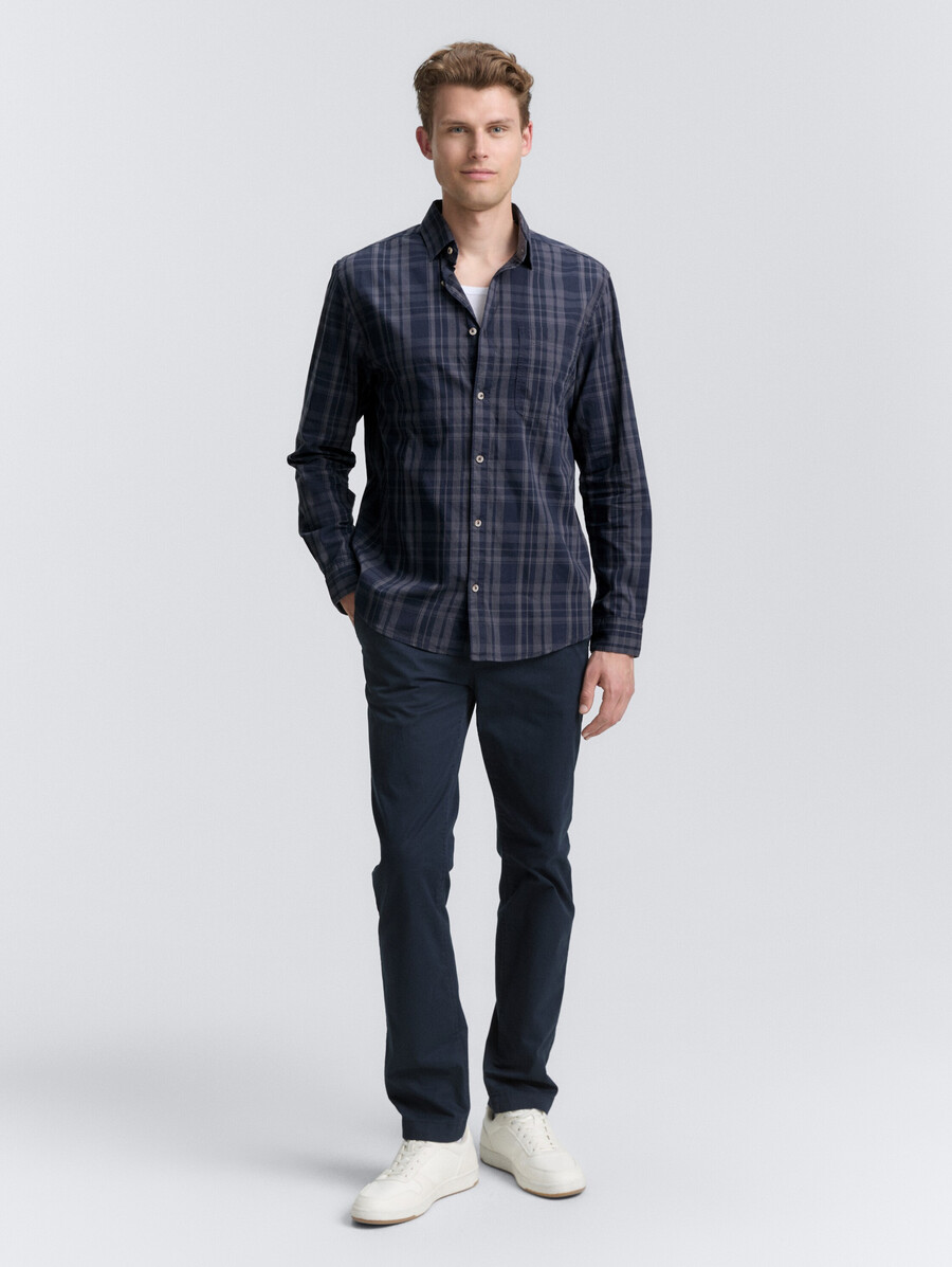 camisa de corte regular con estampado de cuadros