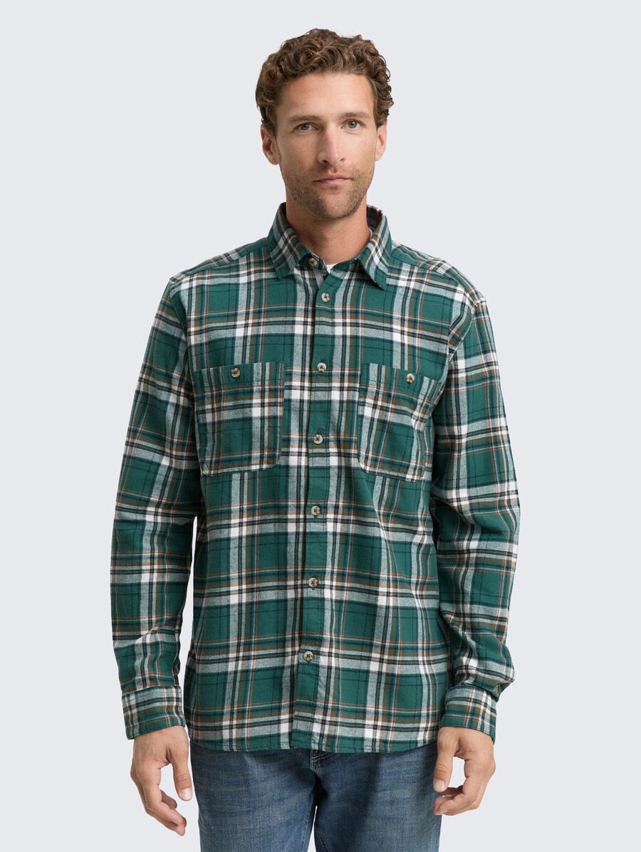 camisa de franela de corte cómodo con estampado de cuadros
