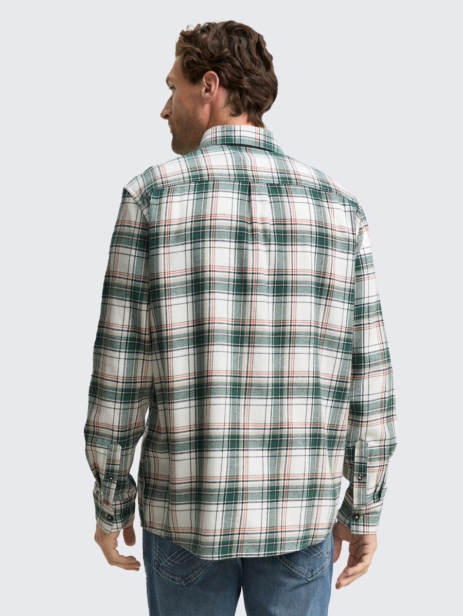 camisa de franela de corte cómodo con estampado de cuadros