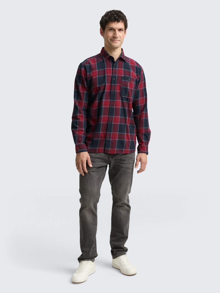 camisa de corte cómodo con estampado de cuadros