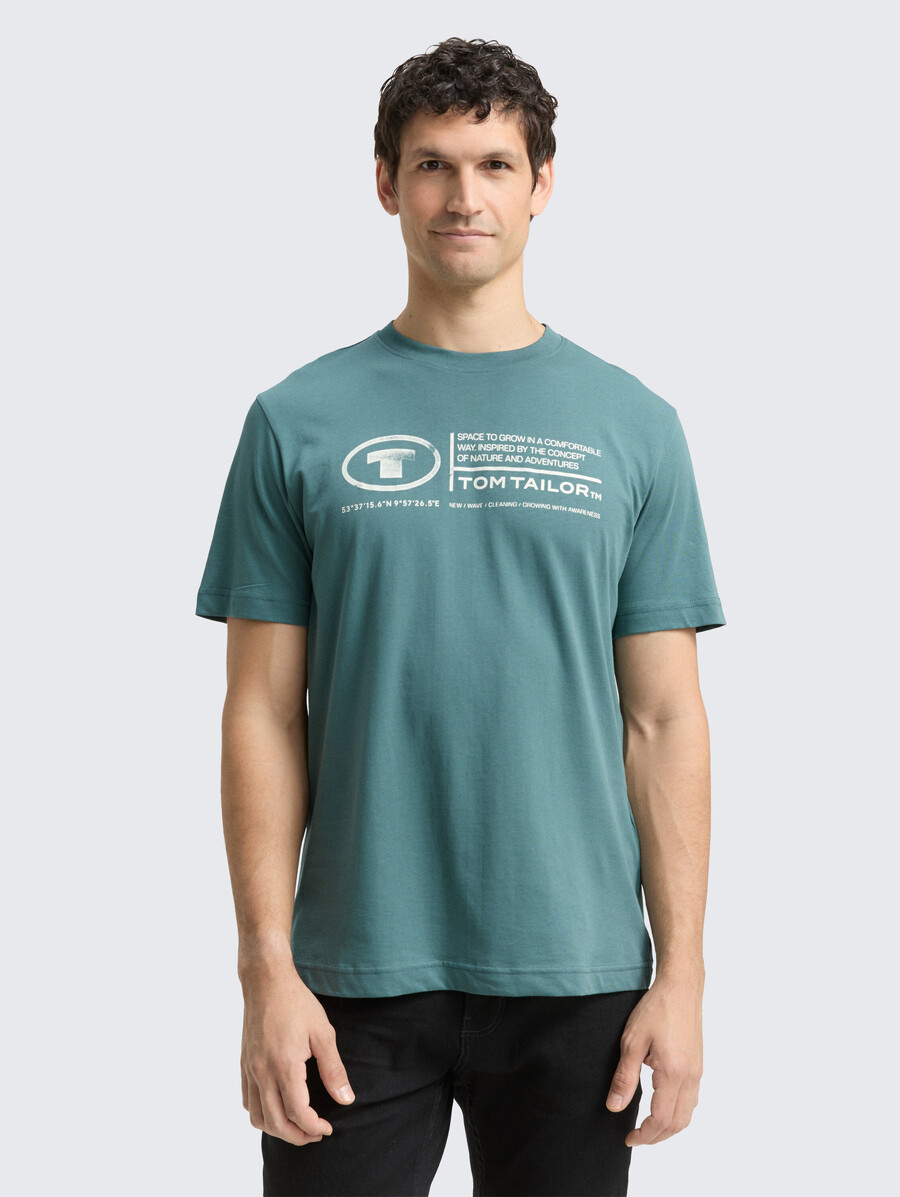 camiseta con estampado de logotipo