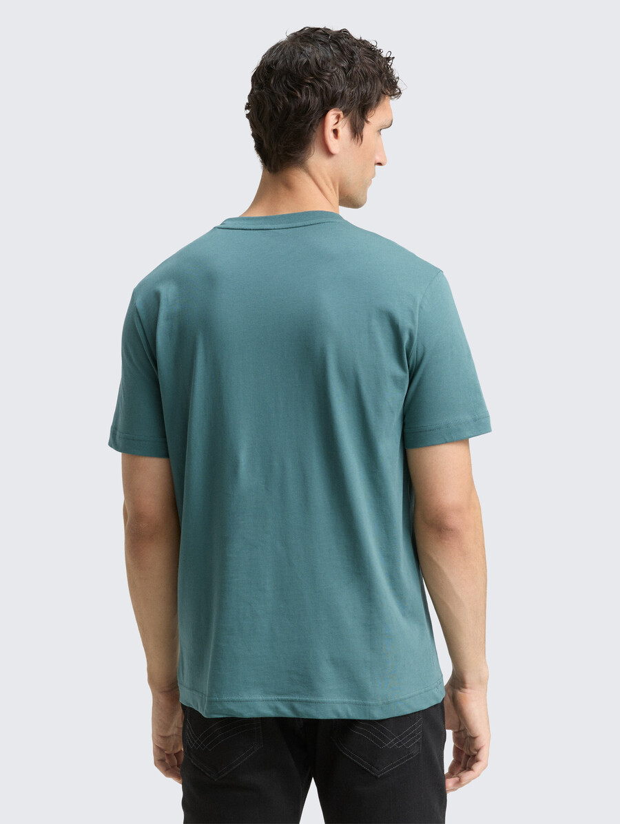 camiseta con estampado de logotipo