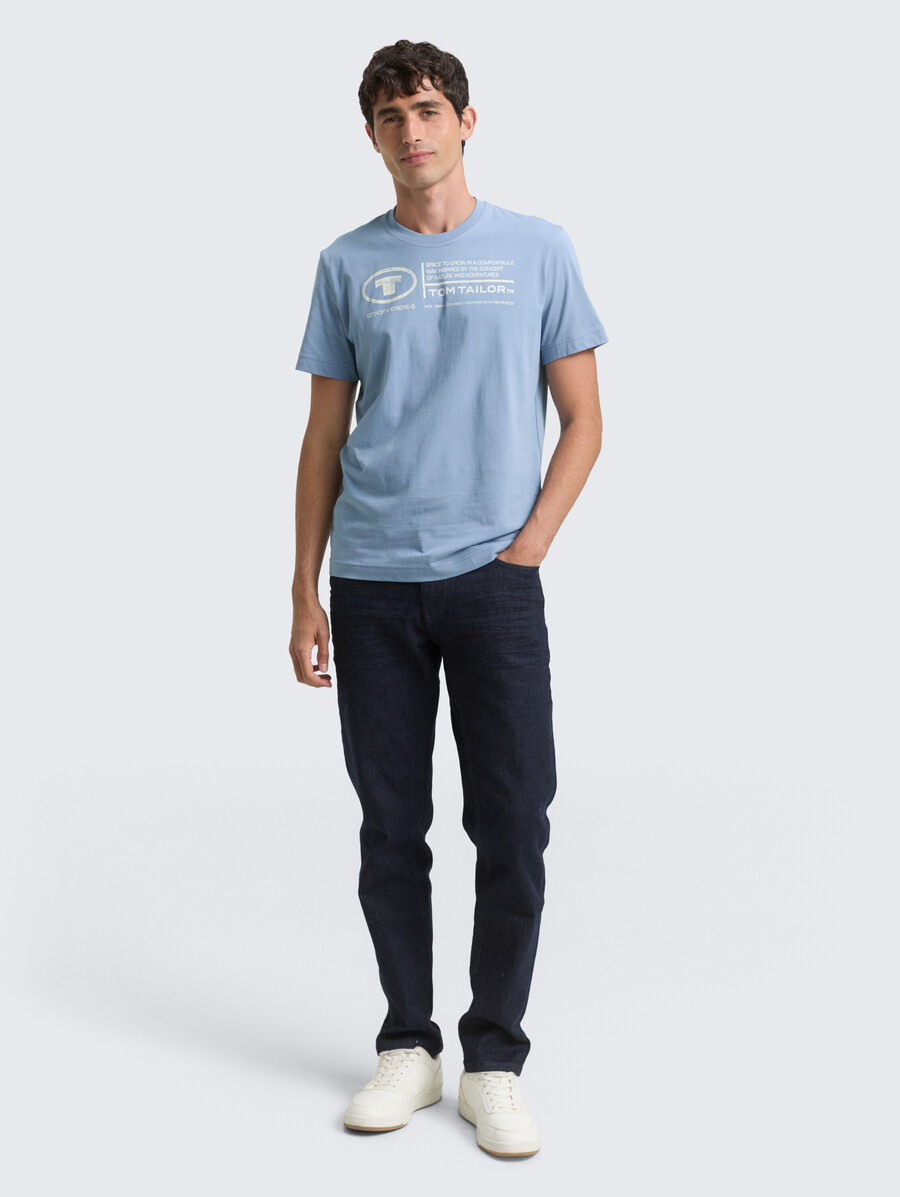 camiseta con estampado de logotipo