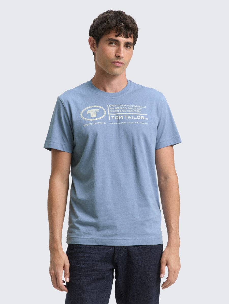 camiseta con estampado de logotipo