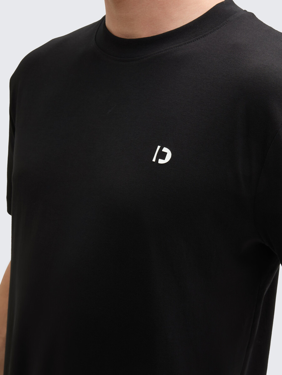 camiseta básica
