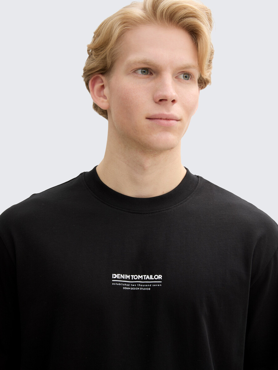 camiseta de algodón de corte relajado