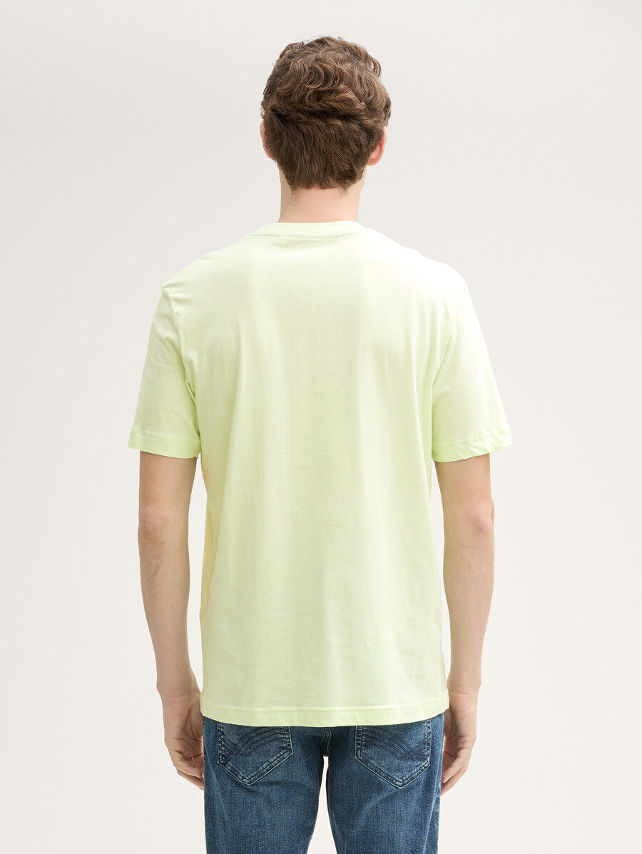 camiseta con estampado de logotipo