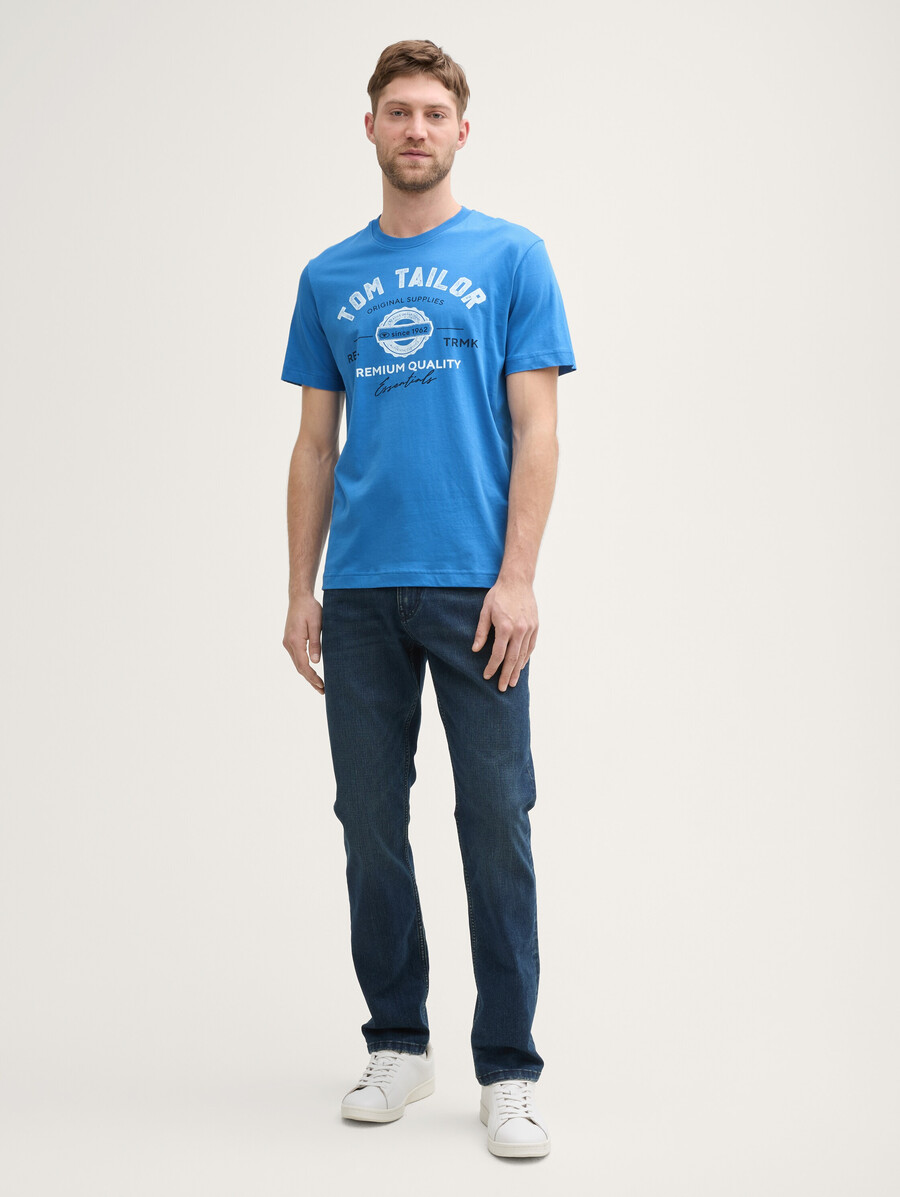 camiseta con estampado de logotipo