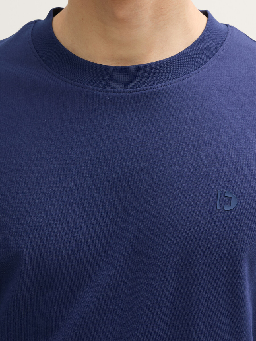 camiseta básica