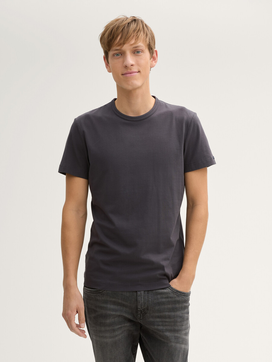camiseta slim fit con elástico