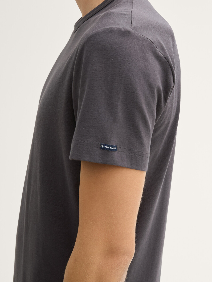 camiseta slim fit con elástico