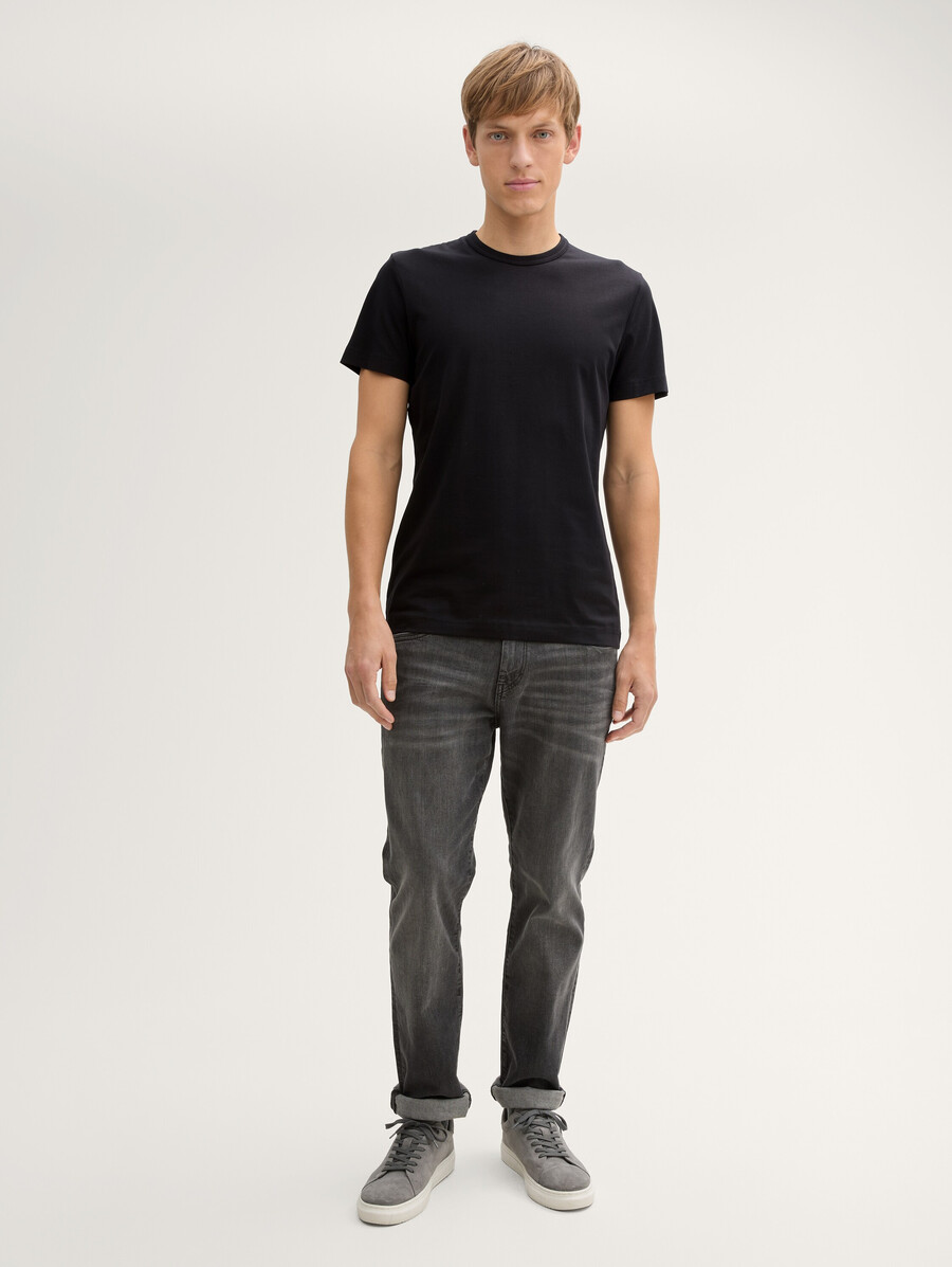 camiseta slim fit con elástico