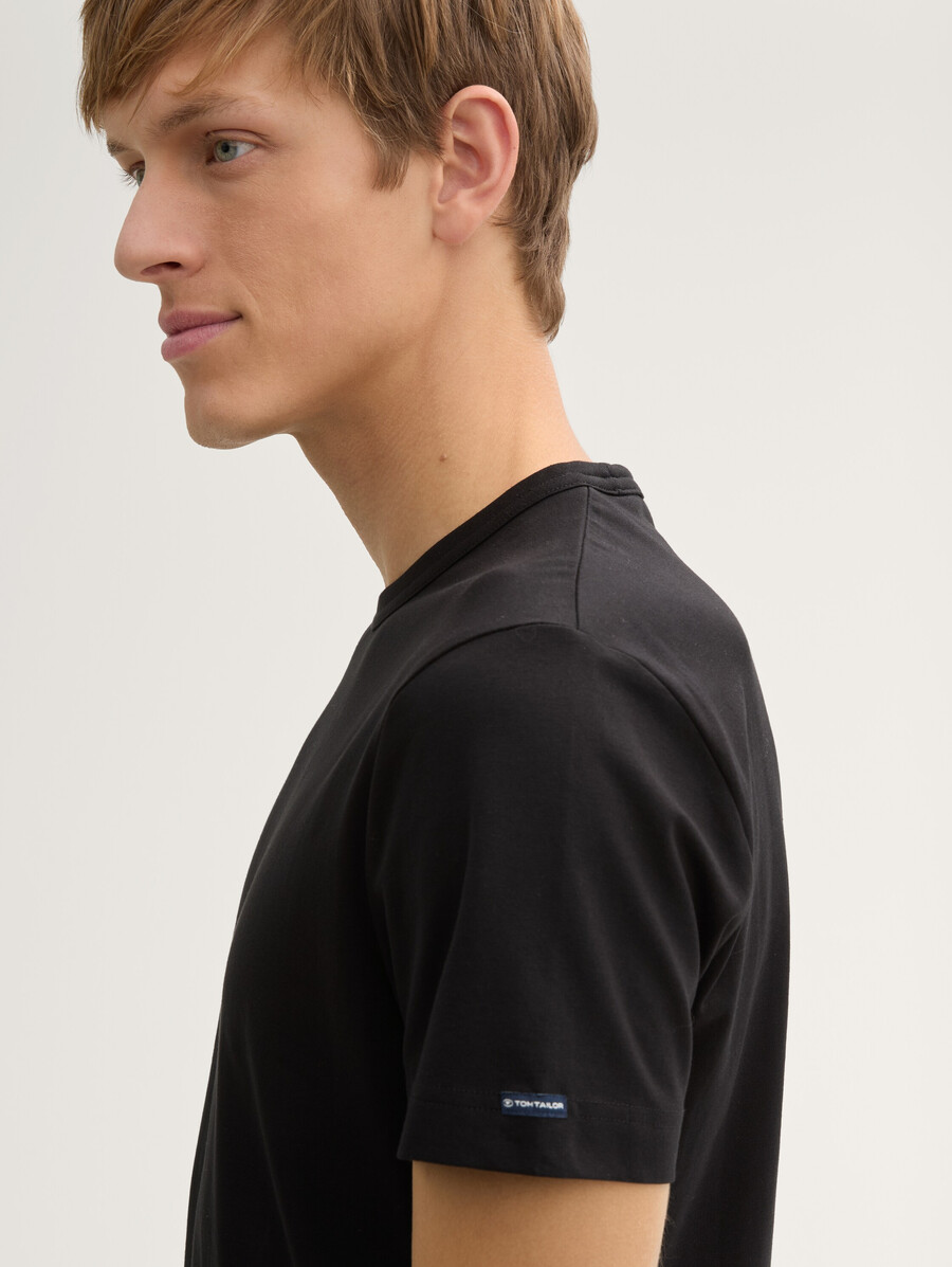 camiseta slim fit con elástico