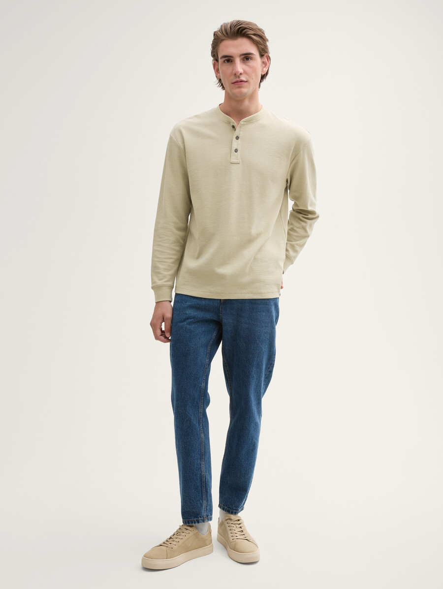 camisa henley de manga larga de corte relajado
