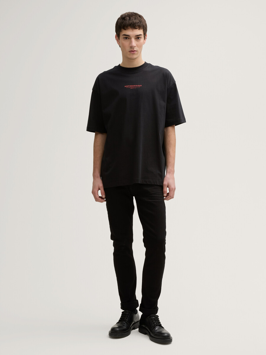 camiseta oversize con estampado en la espalda