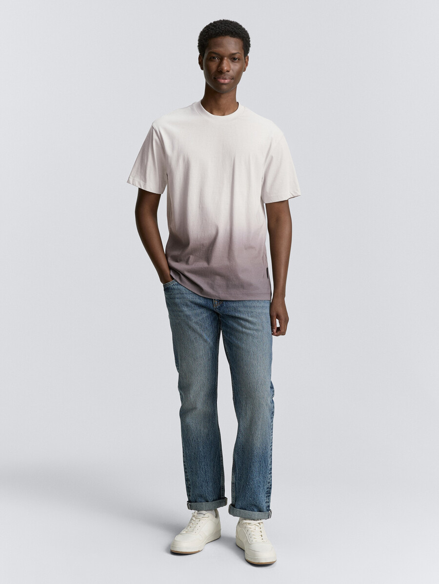 camiseta de corte relajado con degradado de color