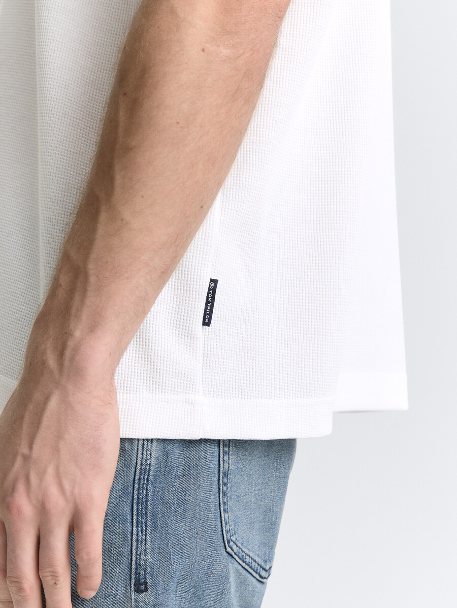 camiseta básica con textura