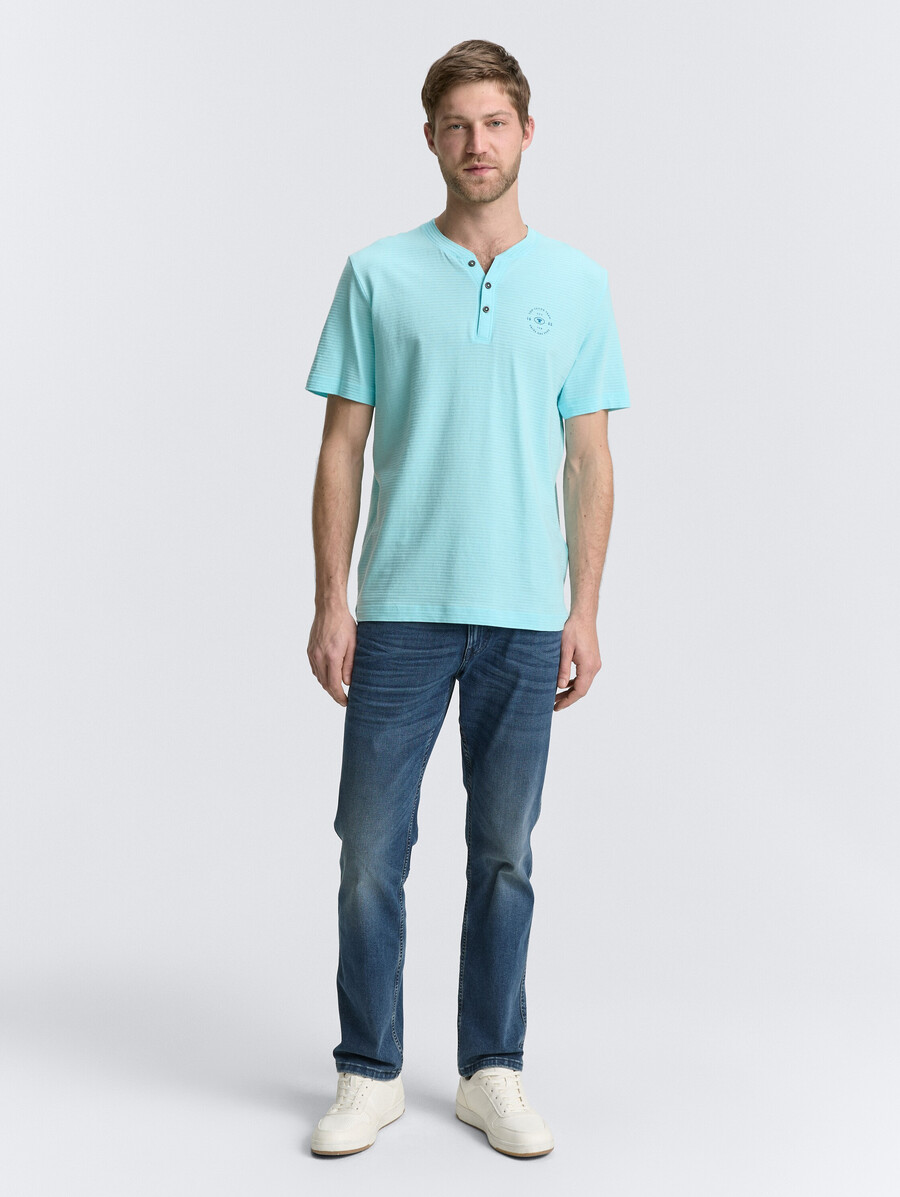 camiseta henley con estampado de logotipo