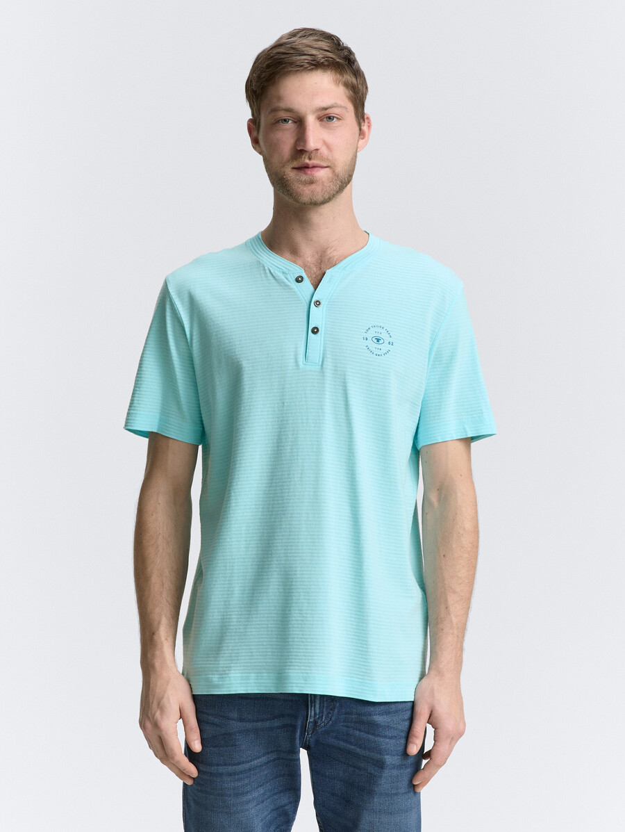 camiseta henley con estampado de logotipo