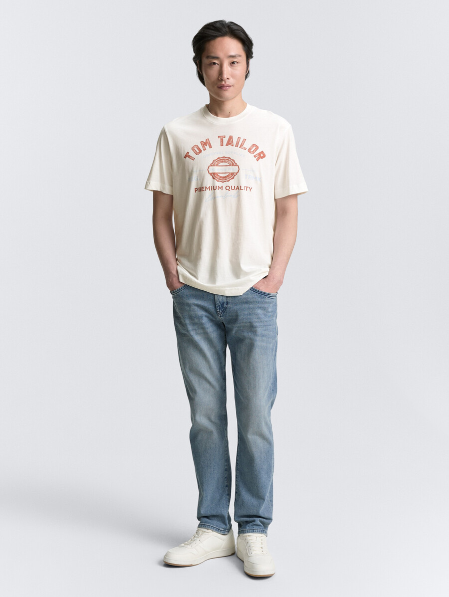 camiseta con estampado de logotipo