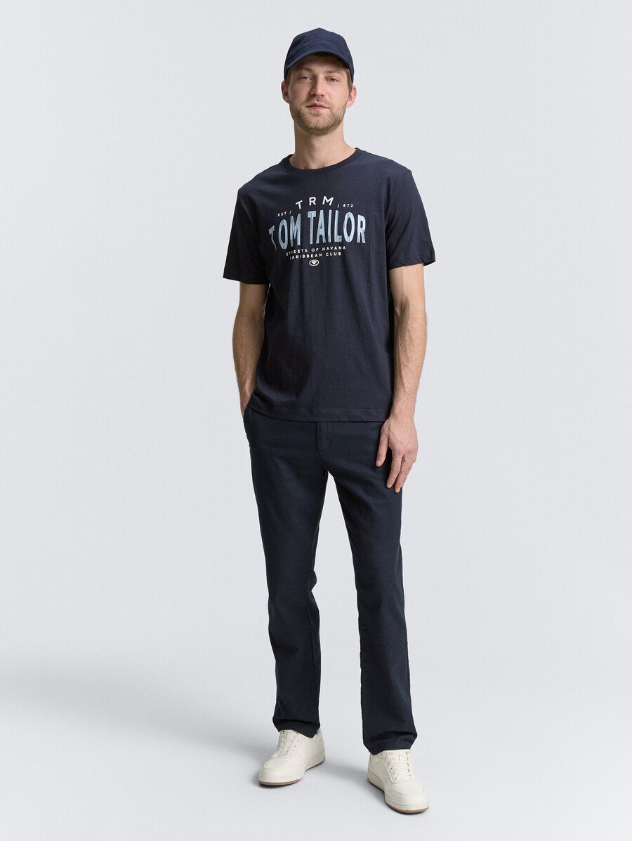 camiseta con estampado de logotipo